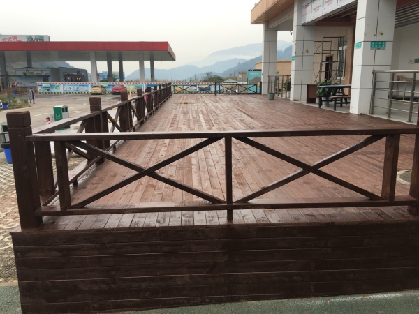 成都防腐木棧道